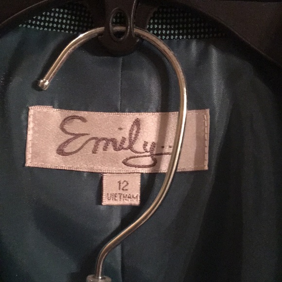 Suit - Picture 3 of 3